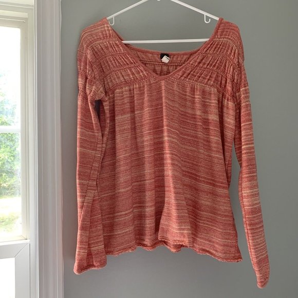 We The Free People Women's Red Orange Long Sleeve Top Blouse Size Small - Picture 1 of 10
